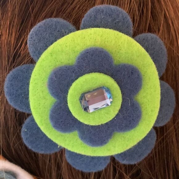 3 Handmade Felt Flower Hairclips  - Multicolor - NWOT - Picture 3 of 6